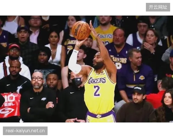 湖人走年轻化+老将路：新旧融合的球队密码